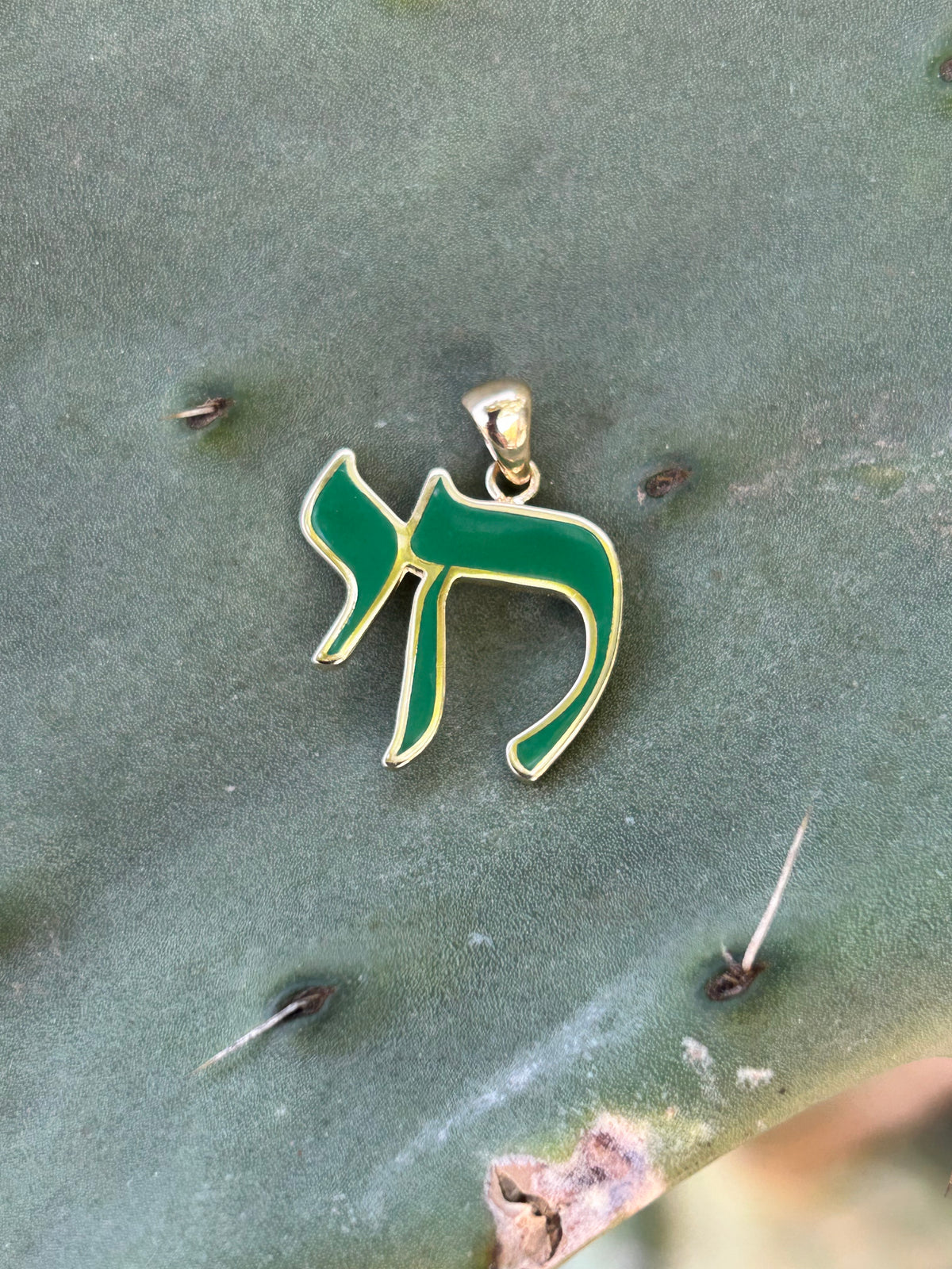 CHAI pendant
